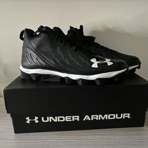 Under armour cleats never worn size 10